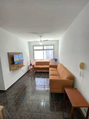 Apartamento a 01 quadra da praia da Enseada